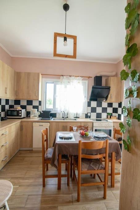 Dream House Apartment Preveza Bagian luar foto