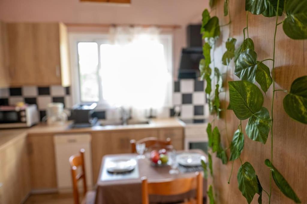 Dream House Apartment Preveza Bagian luar foto